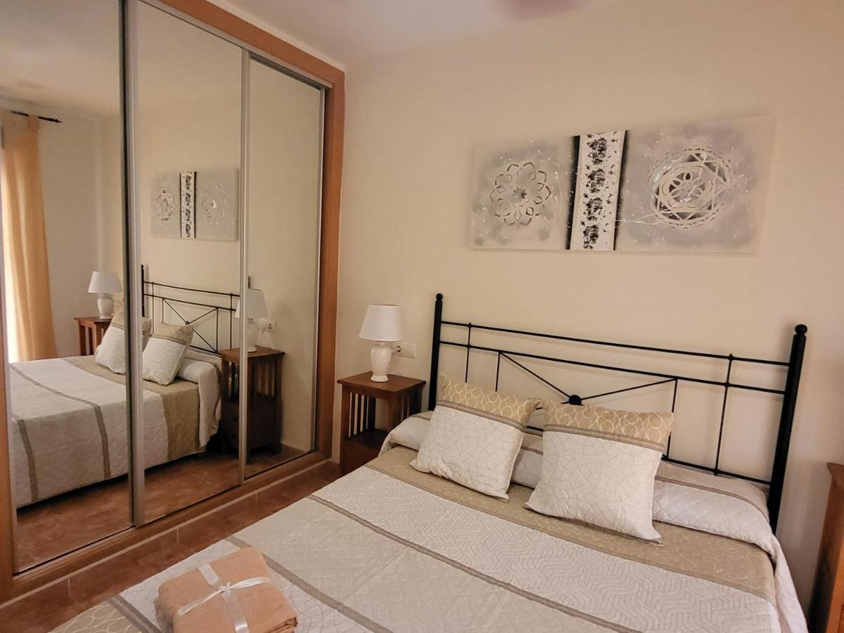 Bajo Estupendo Con Patio Y Piscina Privada A 300 Metros De La Playa! Vera