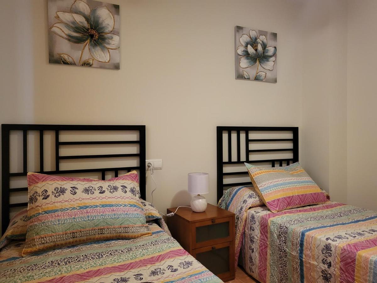 Bajo Estupendo Con Patio Y Piscina Privada A 300 Metros De La Playa! *