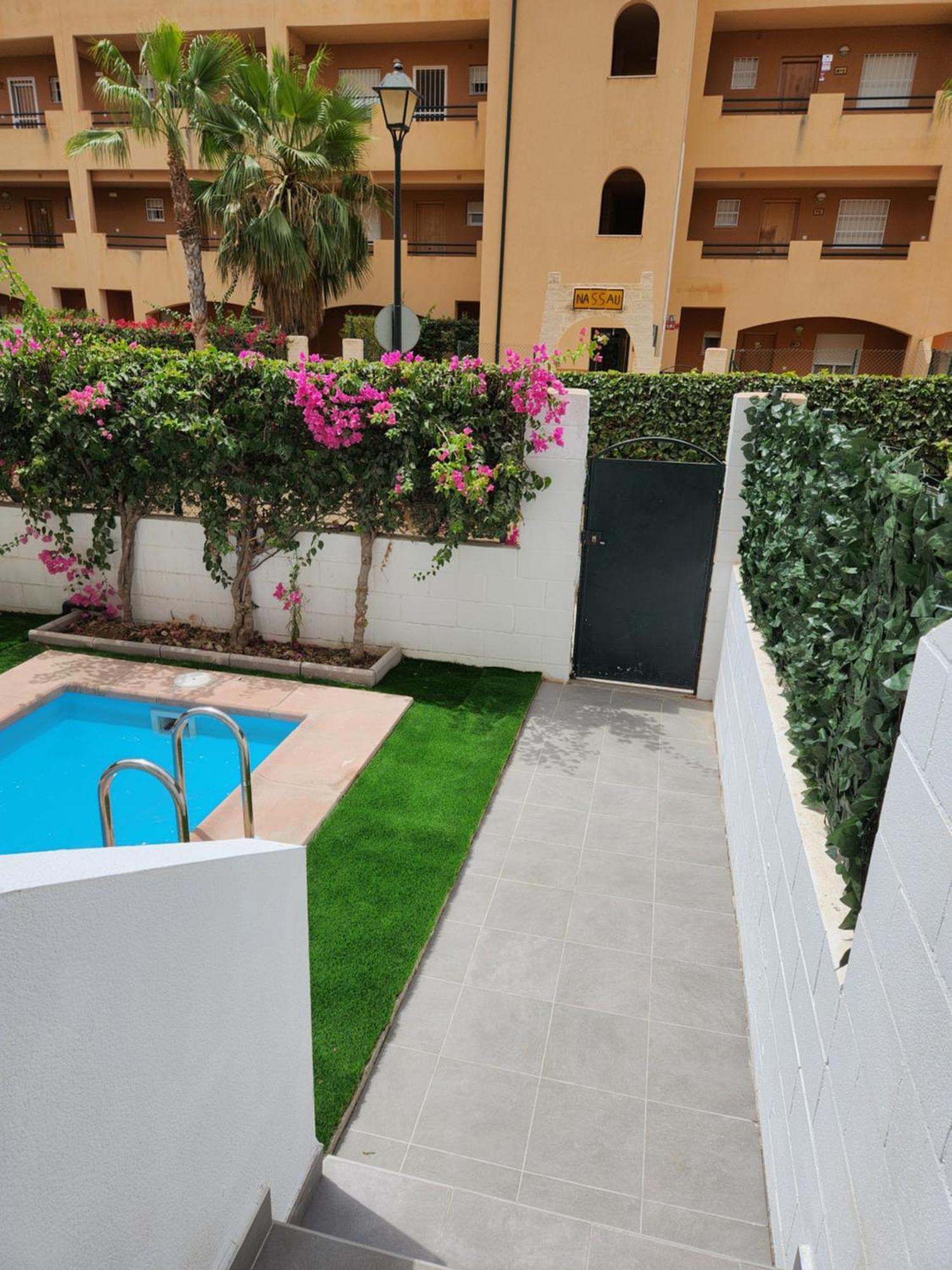 Apartment Bajo Estupendo Con Patio Y Piscina Privada A 300 Metros De La Playa! *
